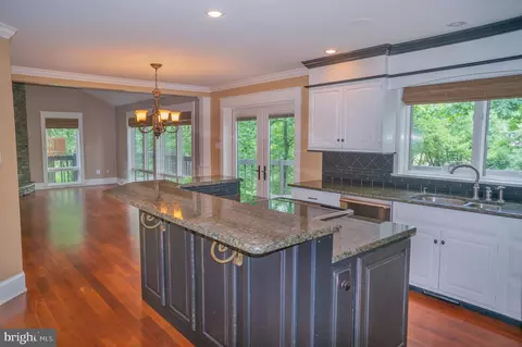 137 E Woods Dr, Lititz, PA 17543 photo 7