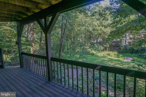 137 E Woods Dr, Lititz, PA 17543 photo 106