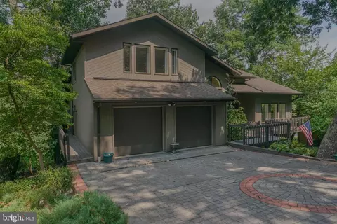 137 E Woods Dr, Lititz, PA 17543 photo 18