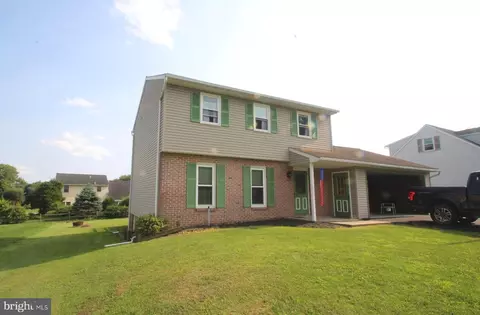 214 E Penn Grant Rd, Willow Street, PA 17584