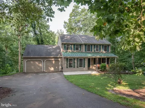 106 N Tanglewood Dr, Quarryville, PA 17566