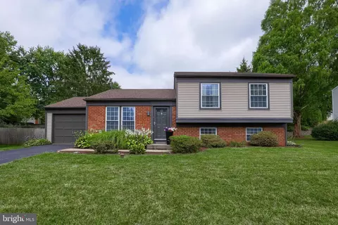 2547 Split Rail Dr, East Petersburg, PA 17520