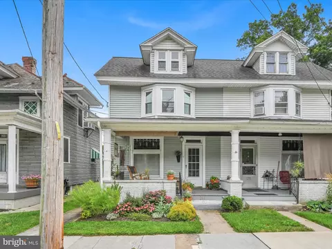 211 E Main St, Adamstown, PA 19501