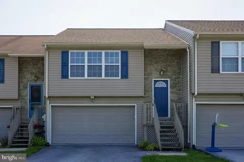 163 Norlawn Cir, Lancaster, PA 17601