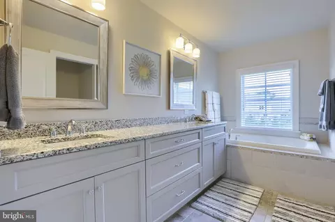 678 Warminster, Lititz, PA 17543 photo 43