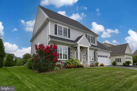 678 Warminster, Lititz, PA 17543 photo 2