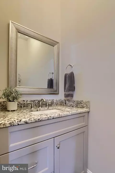 678 Warminster, Lititz, PA 17543 photo 38