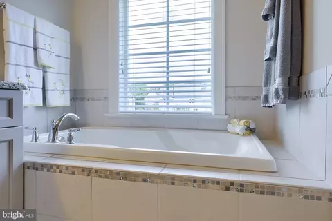 678 Warminster, Lititz, PA 17543 photo 45