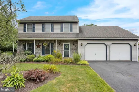 983 Glenview Dr, Denver, PA 17517