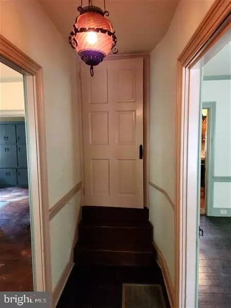 207 E Main St, Lititz, PA 17543 photo 51