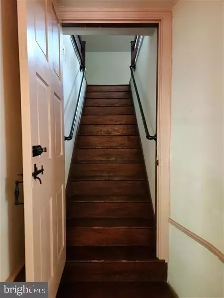 207 E Main St, Lititz, PA 17543 photo 34