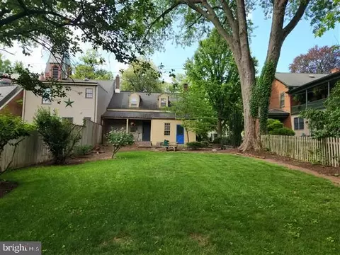 207 E Main St, Lititz, PA 17543 photo 8