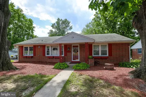 110 N Chestnut St, Elizabethtown, PA 17022