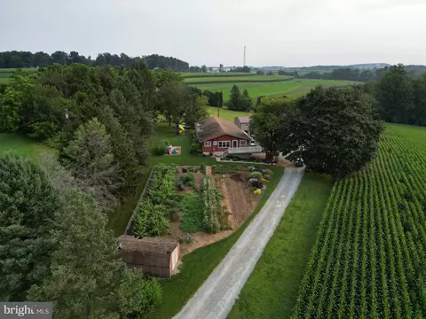 336 Peters Creek Rd, Peach Bottom, PA 17563