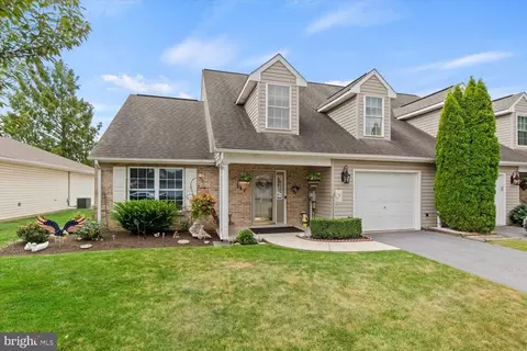 541 School Ln, Mount Joy, PA 17552