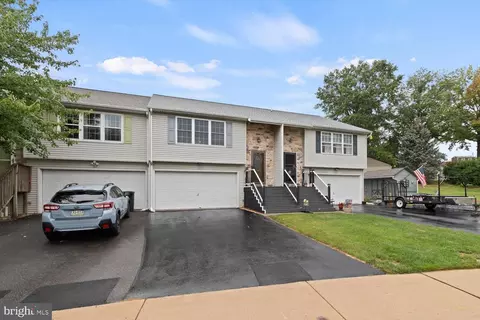 115 Norlawn Cir, Lancaster, PA 17601