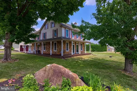 920 Rabbit Hill Rd, Lititz, PA 17543 photo 3