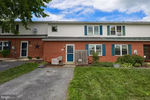 465 Crosswinds Dr, Lititz, PA 17543