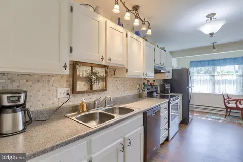 465 Crosswinds Dr, Lititz, PA 17543 photo 5