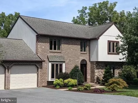 47 Briar Crest Mnr, Lititz, PA 17543 photo 3