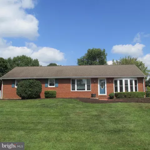 9 Saddler Dr, Christiana, PA 17509