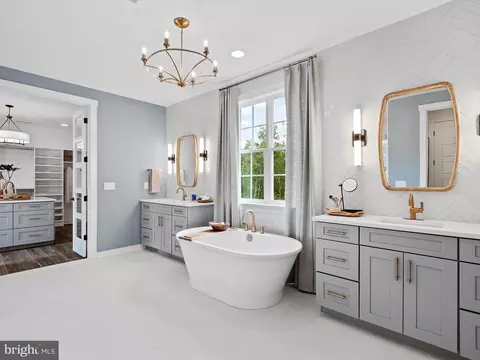 Bath - 1100 Bluegrass Rd #DEVONSHIRE, Lancaster, PA 17601 photo 8 of 11