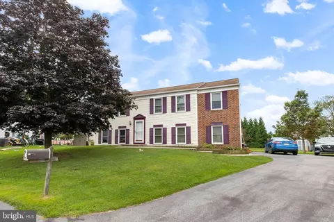 9 Westbridge Ct, Willow Street, PA 17584