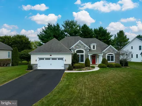 113 Garrity Rd, Millersville, PA 17551