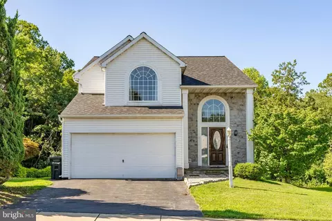 137 Brickyard Cir, Ephrata, PA 17522