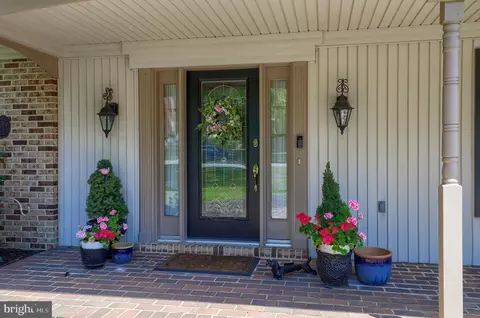 231 Farmstead Ln, Lititz, PA 17543 photo 3