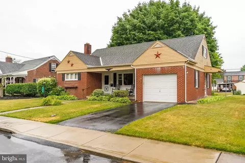 120 Penn Ave, Ephrata, PA 17522