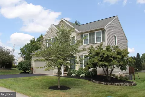 702 Farnum Rd, Lititz, PA 17543 photo 4