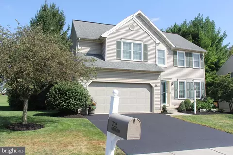 702 Farnum Rd, Lititz, PA 17543 photo 6