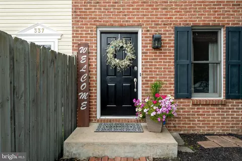 335 Cardinal Rd, Lititz, PA 17543 photo 4