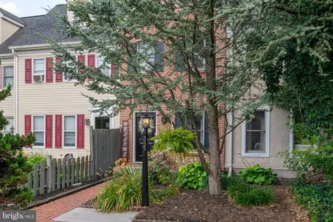 335 Cardinal Rd, Lititz, PA 17543 photo 2