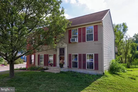 216 S Lime St, Quarryville, PA 17566