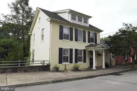 141 E Market St, Marietta, PA 17547