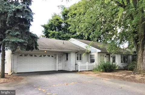 1323 Division Hwy, Ephrata, PA 17522