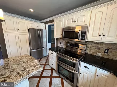 10 Crimson Ln, Lititz, PA 17543 photo 9