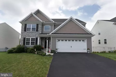 3914 Archer Ln, Columbia, PA 17512