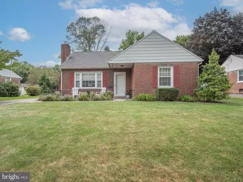 5960 Leebel Rd, East Petersburg, PA 17520