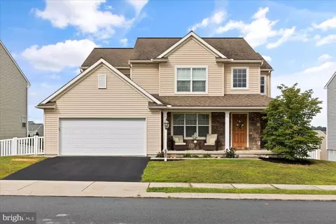 682 Hamaker Rd, Manheim, PA 17545