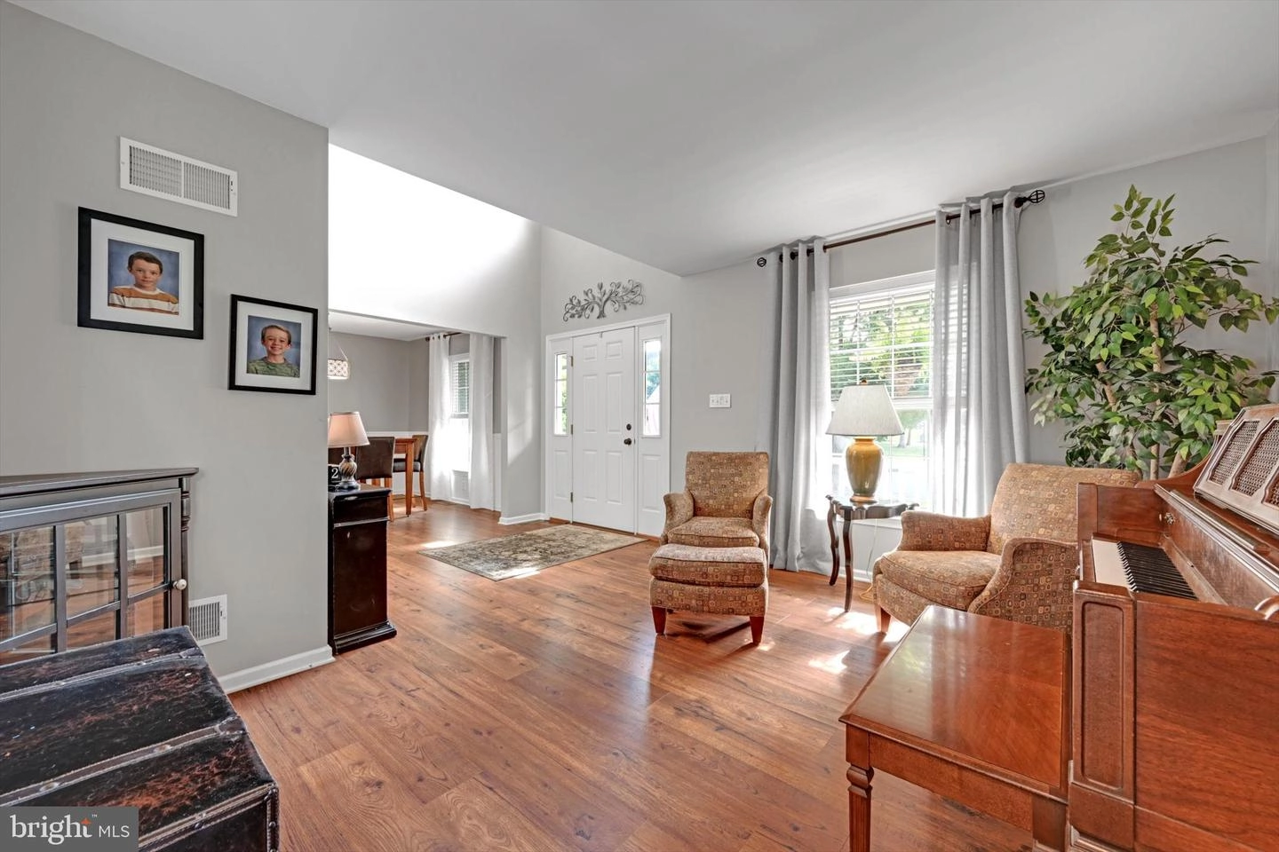 204 N Oak St, Lititz, PA 17543 photo 9