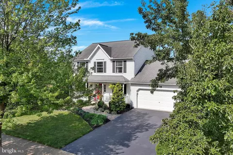 204 N Oak St, Lititz, PA 17543 photo 6