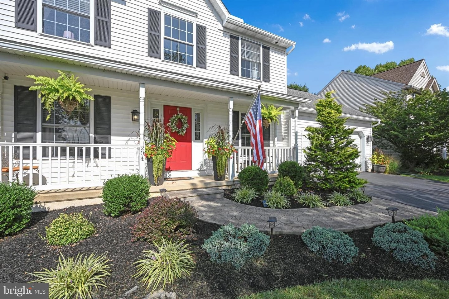 204 N Oak St, Lititz, PA 17543 photo 3