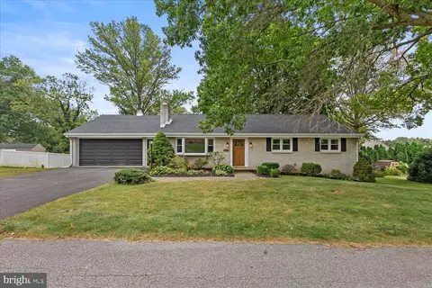 1710 Pennsylvania Ave, Lancaster, PA 17602