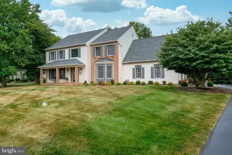 15 Old Post Ln, Lititz, PA 17543 photo 2