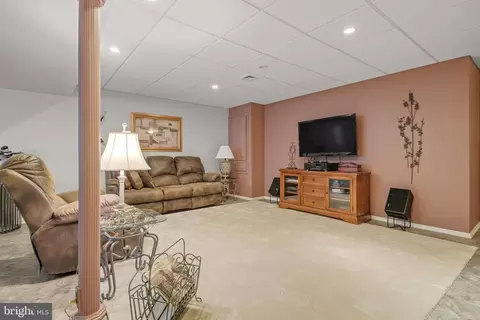 15 Old Post Ln, Lititz, PA 17543 photo 52