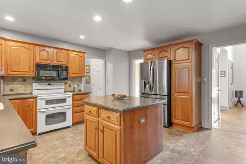 15 Old Post Ln, Lititz, PA 17543 photo 23