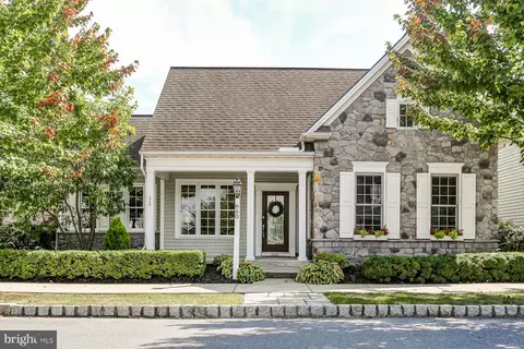 660 Old Post Ln, Strasburg, PA 17579